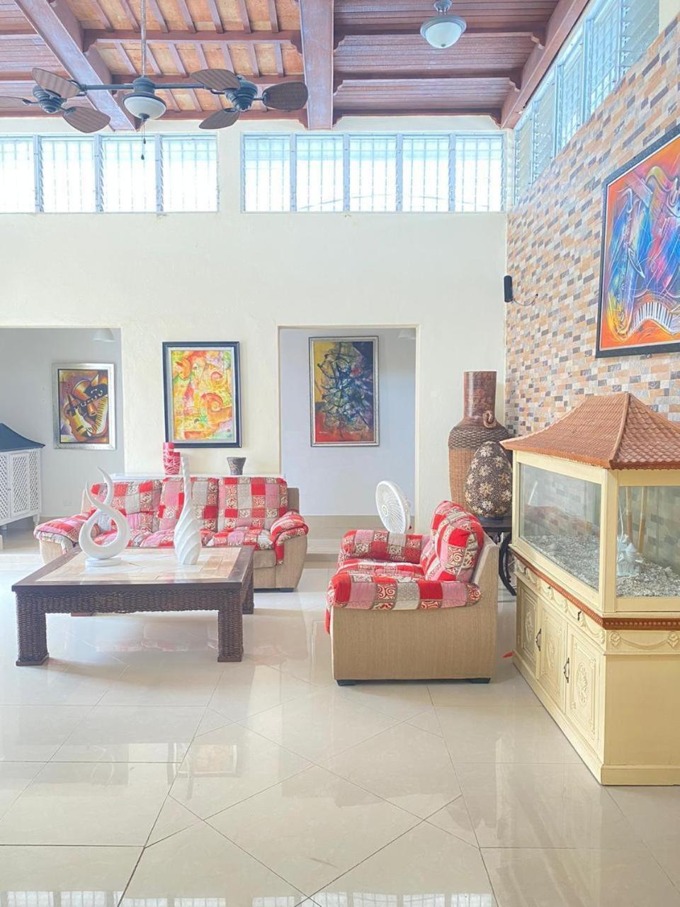 D' Franchesis Hostal ฆวนโดลีโอ ภายนอก รูปภาพ